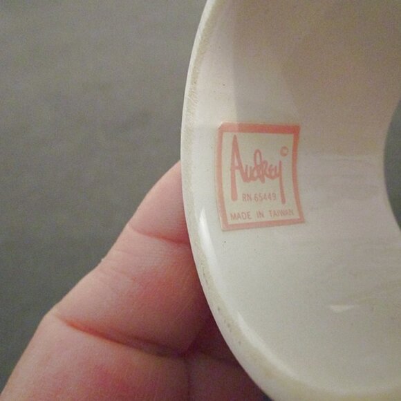 Vintage AUDREY Set of 4 FLORAL Ceramic NAPKIN Holder RINGS Round ROSES - Picture 5 of 6